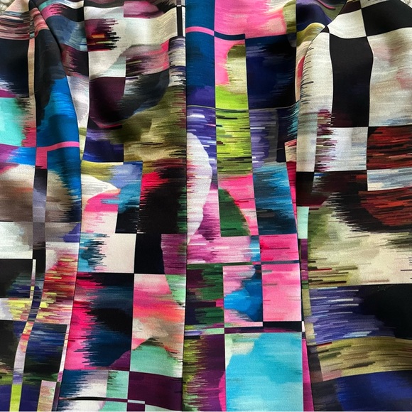 Colorful Geometric Racerback Top - Picture 2 of 9